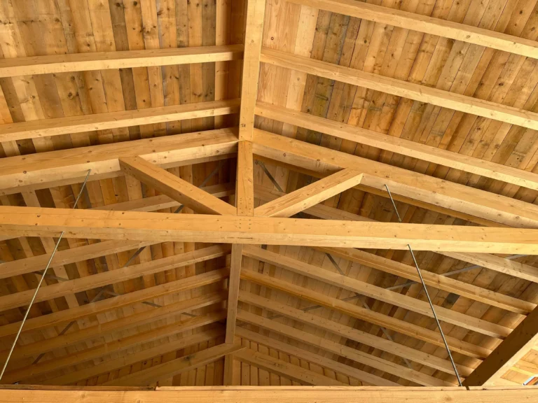 Zimmerei Krippner Dach Decke Holzbalken